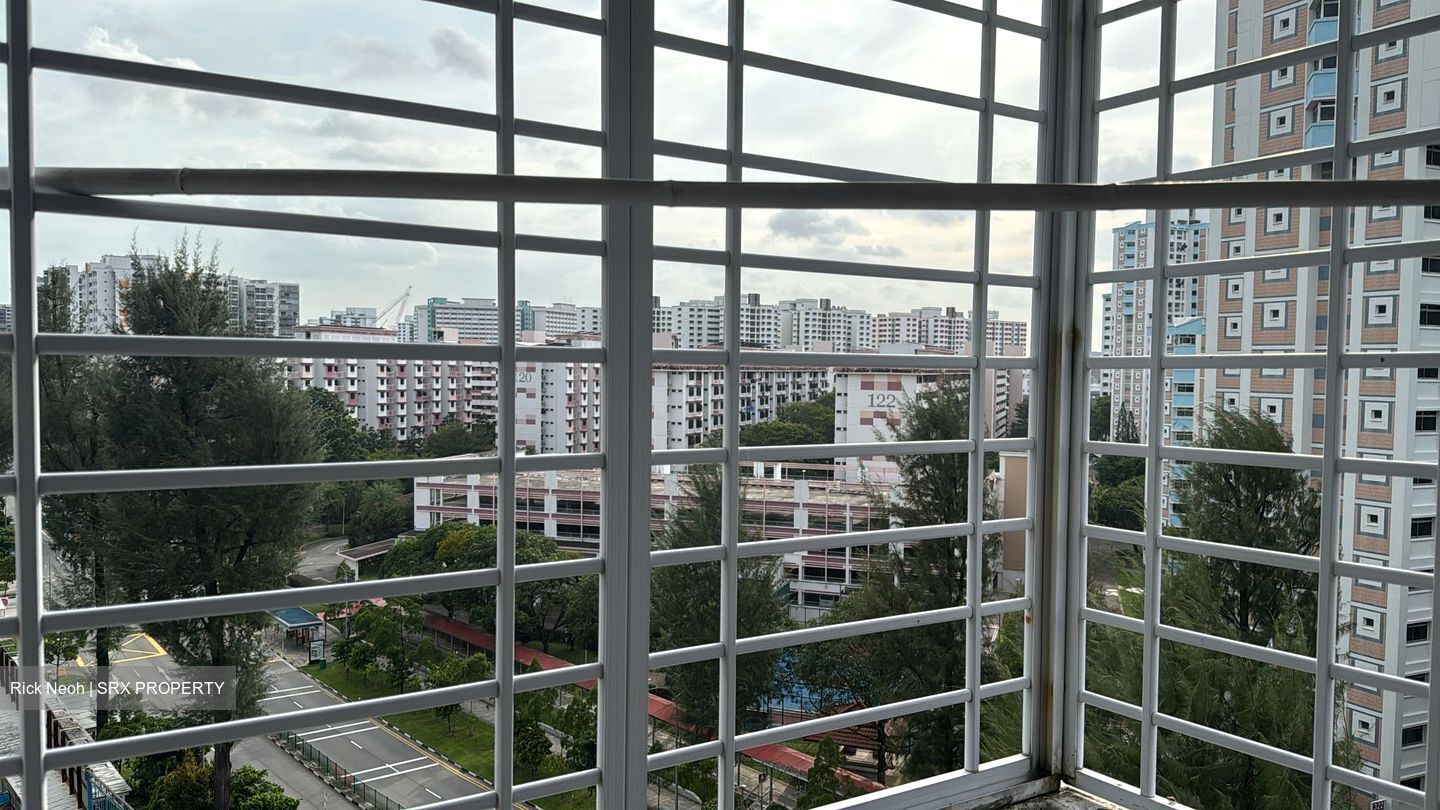 Lakeside Tower (D22), Apartment #563268561